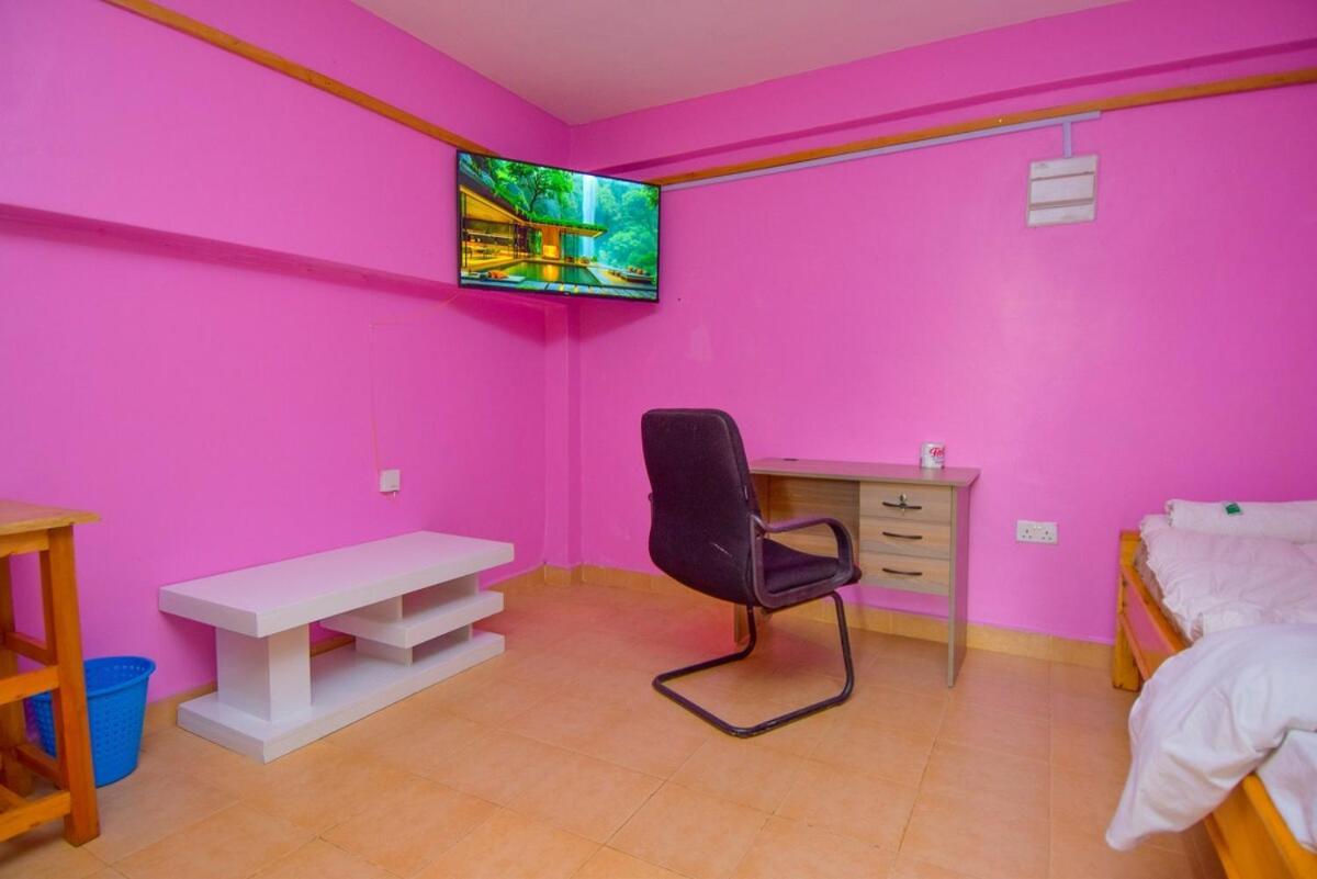 Small Condo Apartment Nyeri Buitenkant foto